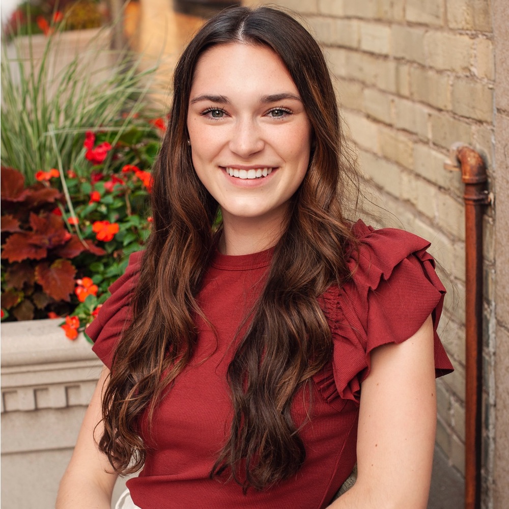 Meet your Posher, Ella